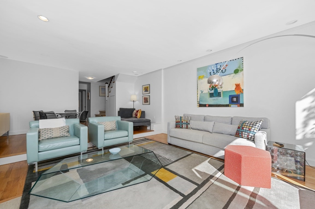 425 Beacon St # 1