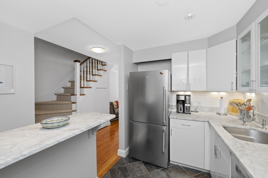 425 Beacon St # 1