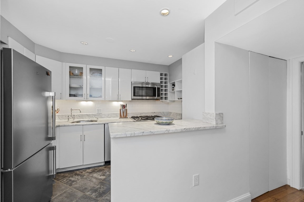 425 Beacon St # 1