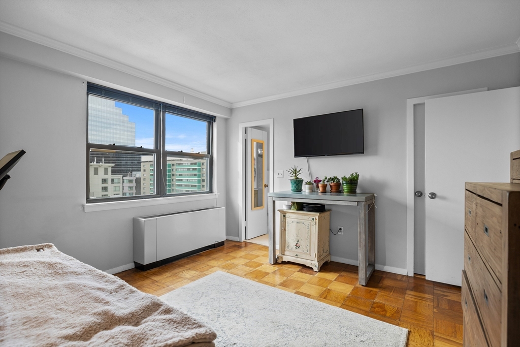 8 Whittier Place # 15E