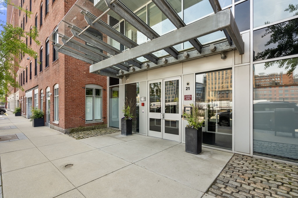 21 Wormwood St. # 517