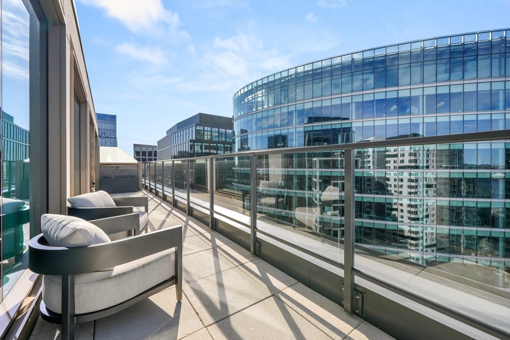 133 Seaport Blvd. # 2102