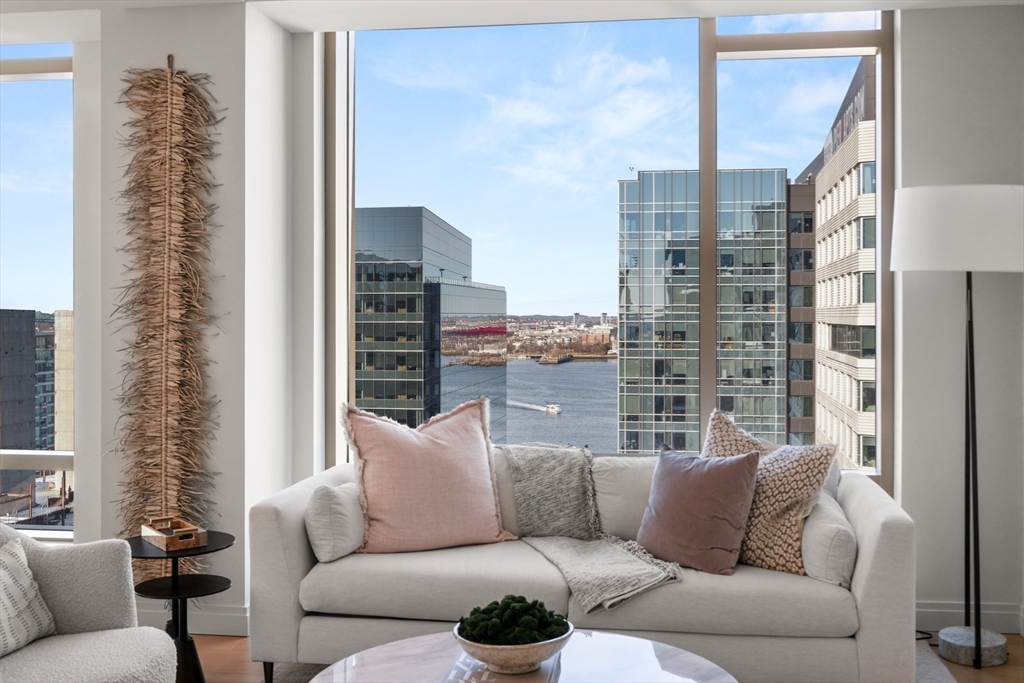 133 Seaport Blvd. # 2102