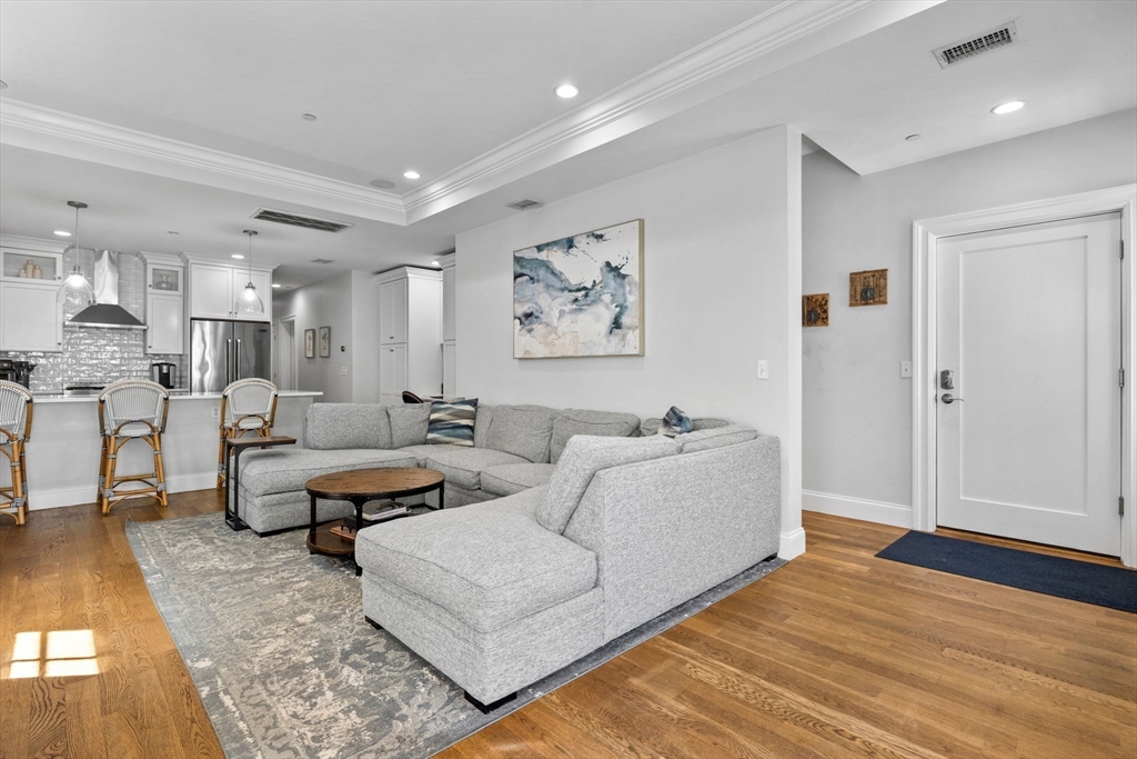 25 Mercer St. Unit: PH5