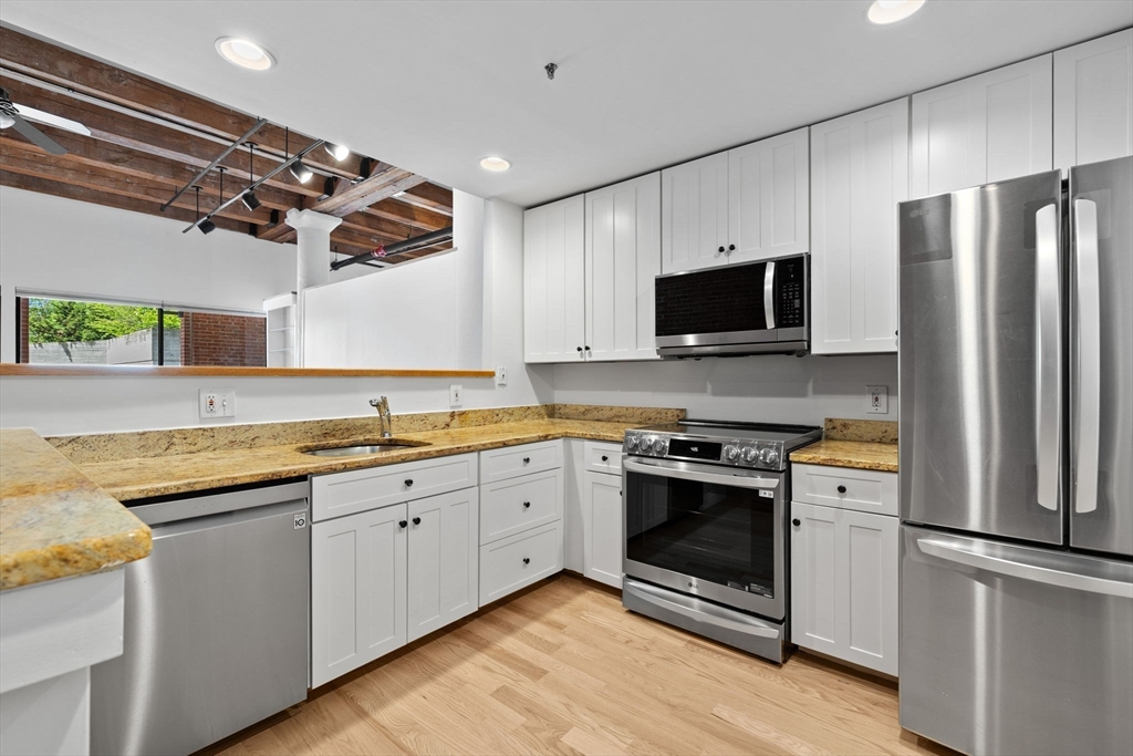 33 Sleeper St # 104