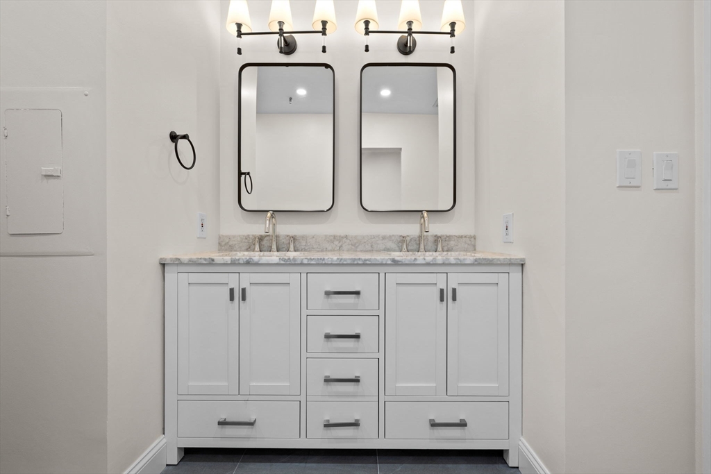 33 Sleeper St # 104