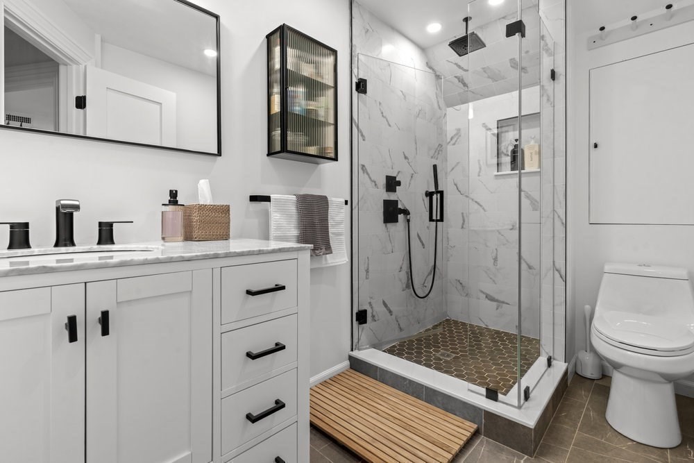 342 W 3rd St # 1
