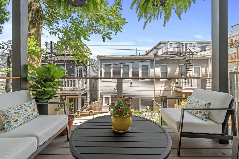 342 W 3rd St # 1