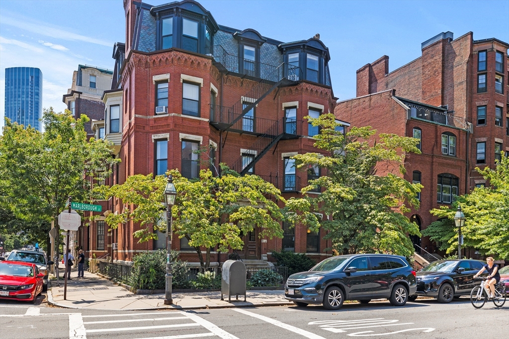 364 Marlborough St. # 1