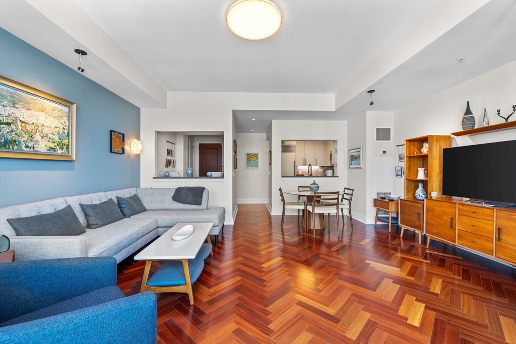 2 Avery St. # 27F