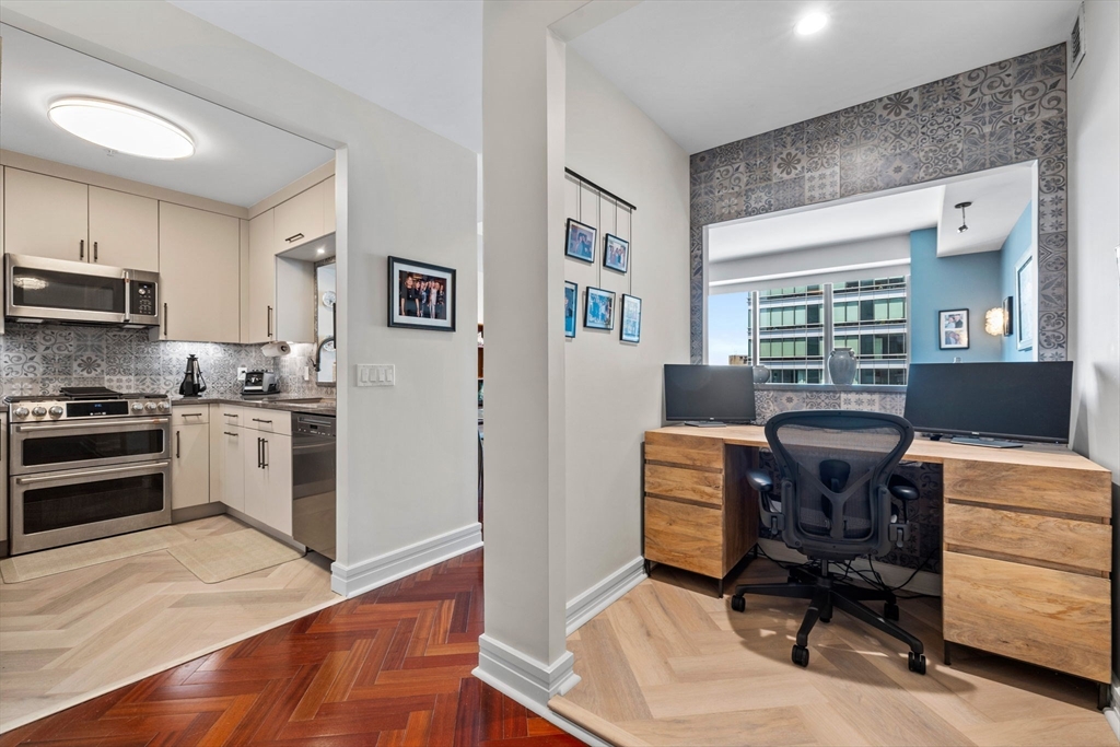 2 Avery St. # 27F