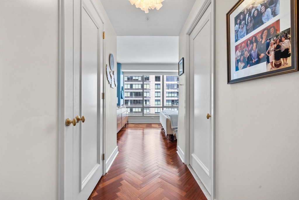 2 Avery St. # 27F
