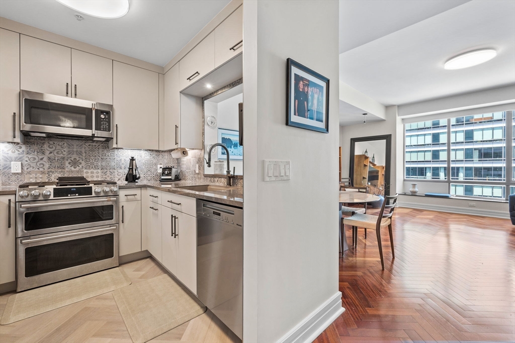 2 Avery St. # 27F