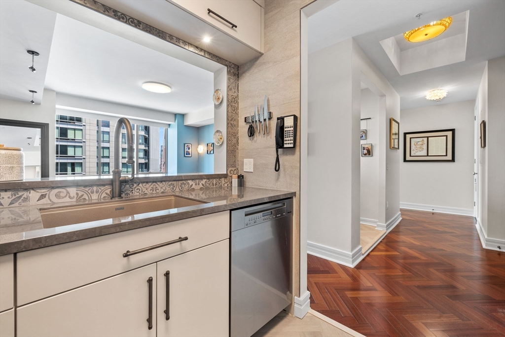 2 Avery St. # 27F