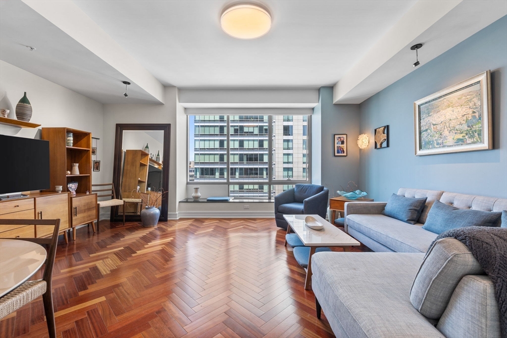 2 Avery St. # 27F