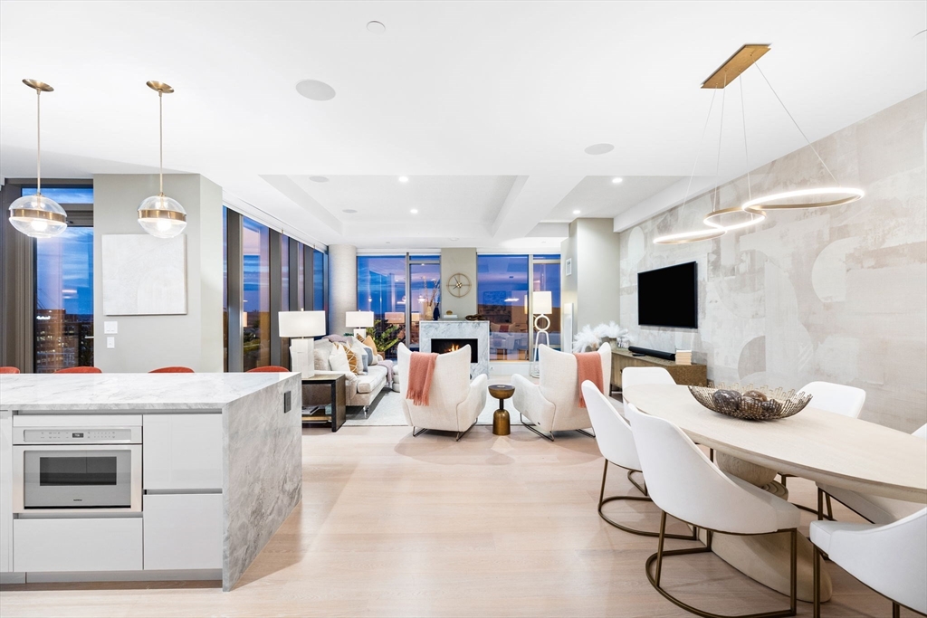 133 Seaport Blvd # 3A Unit: PH 3A