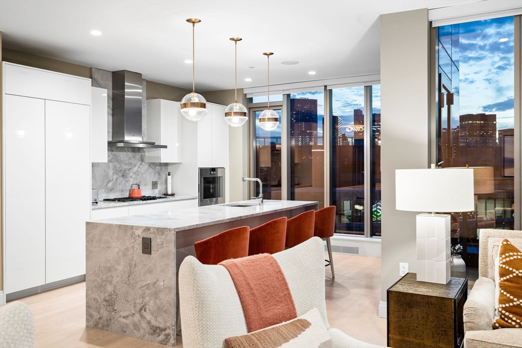 133 Seaport Blvd # 3A Unit: PH 3A