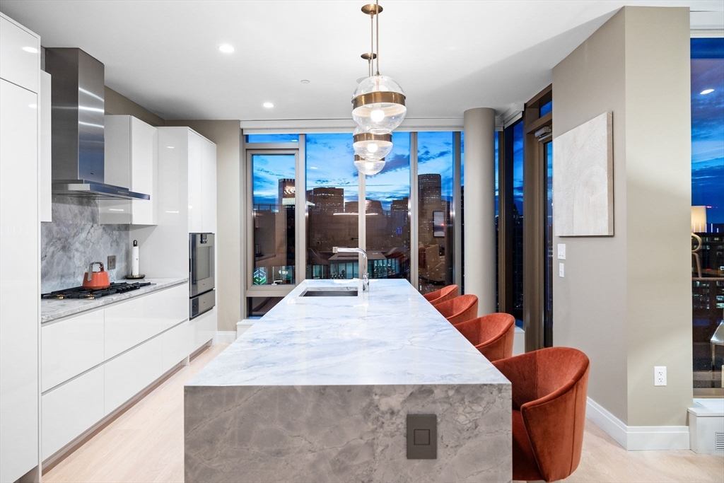 133 Seaport Blvd # 3A Unit: PH 3A