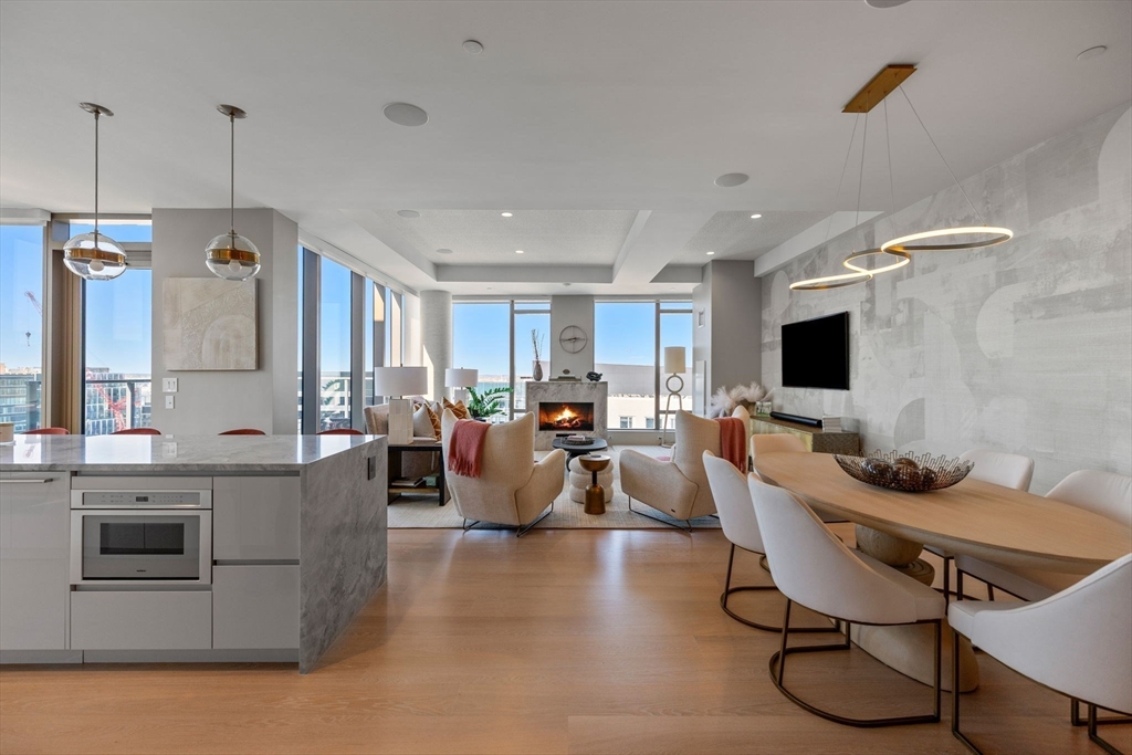 133 Seaport Blvd # 3A Unit: PH 3A