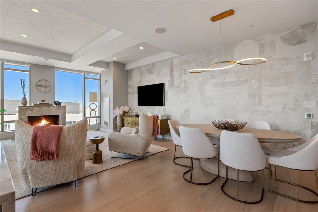 133 Seaport Blvd # 3A Unit: PH 3A
