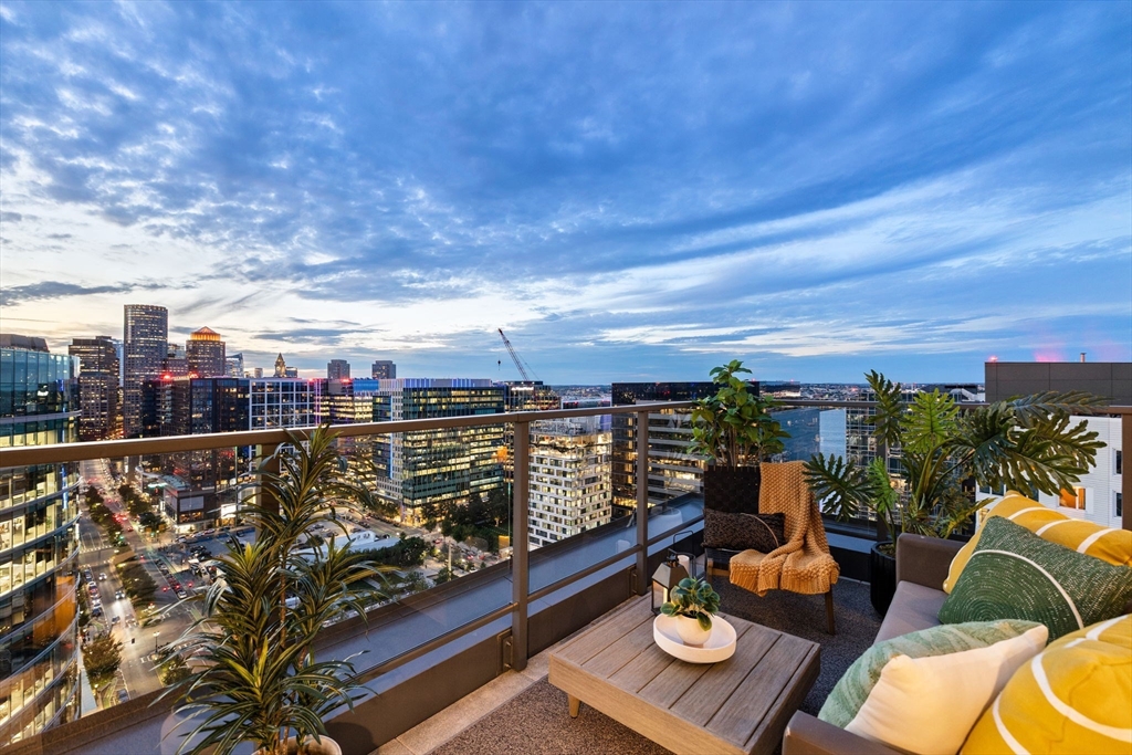 133 Seaport Blvd # 3A Unit: PH 3A