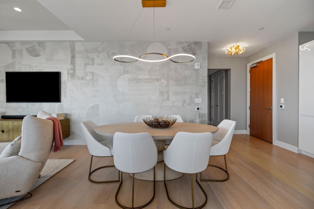 133 Seaport Blvd # 3A Unit: PH 3A