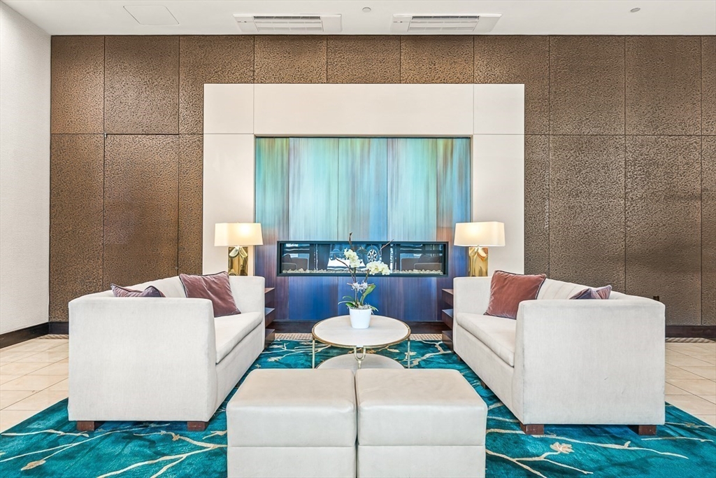 500 Atlantic Avenue # 14T