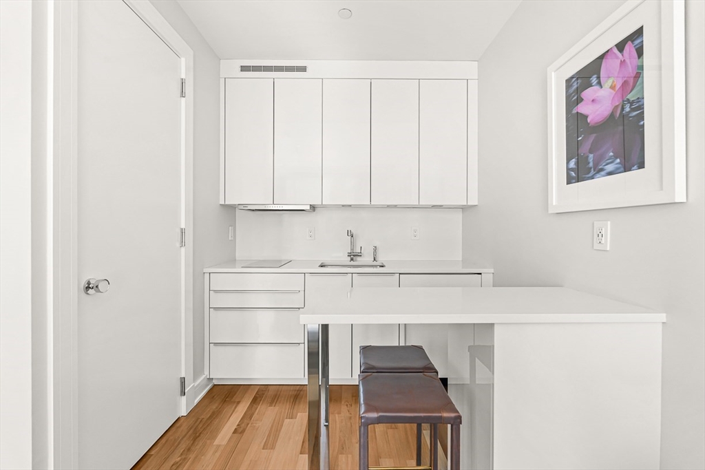 500 Atlantic Avenue # 14T