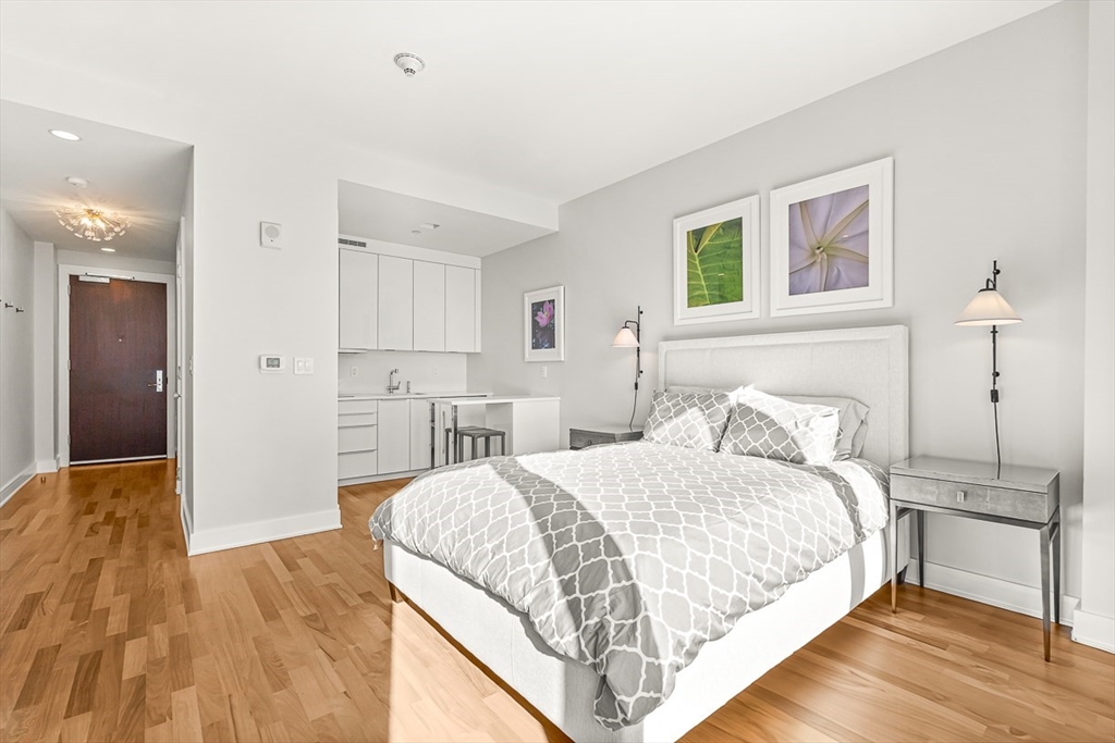 500 Atlantic Avenue # 14T