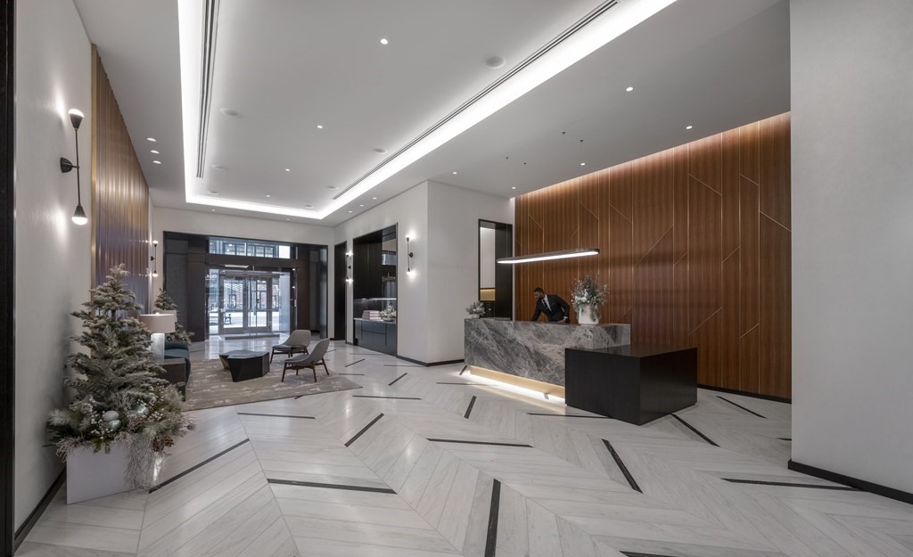 135 Seaport Blvd # 1810