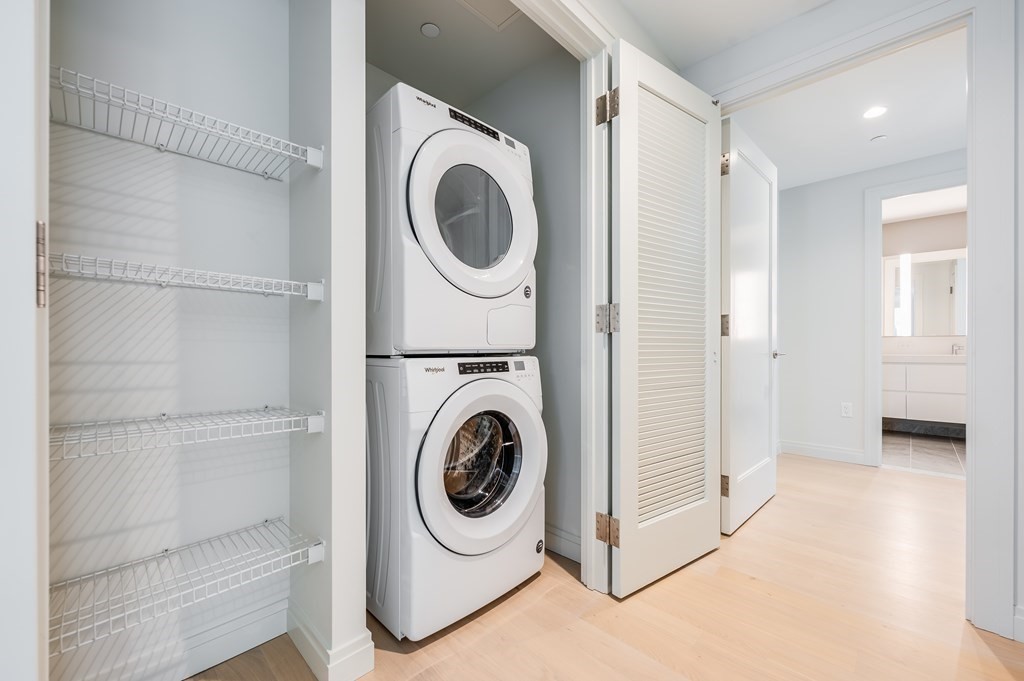 135 Seaport Blvd # 1810