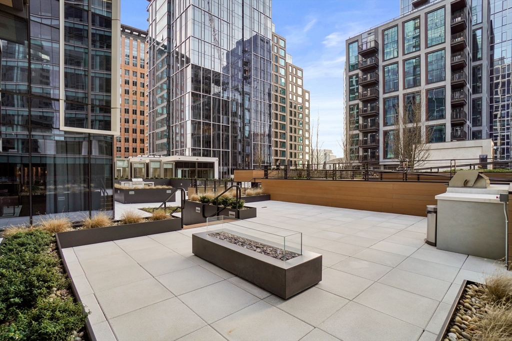 133 Seaport Blvd # 2105