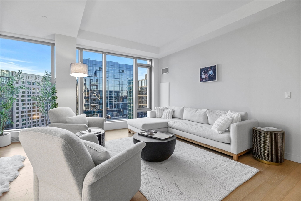 133 Seaport Blvd # 2105