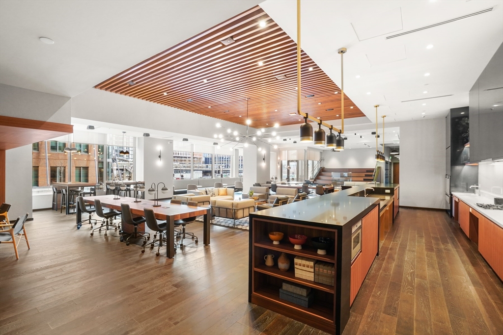 133 Seaport Blvd # 2105