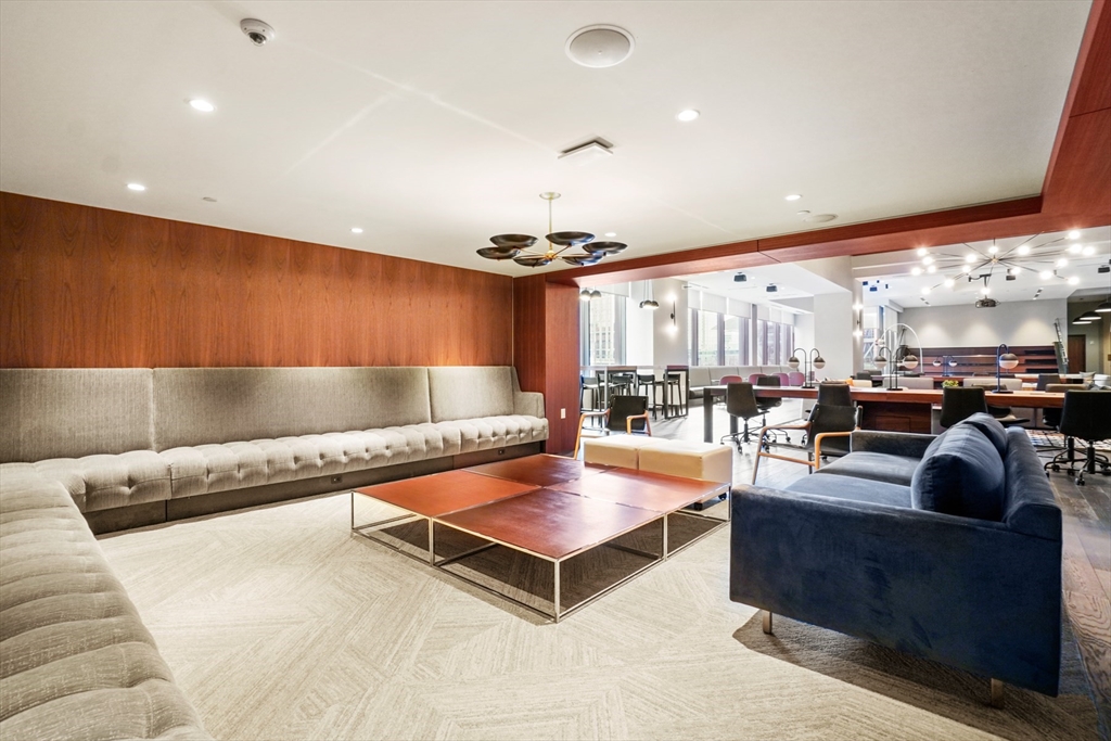 133 Seaport Blvd # 2105