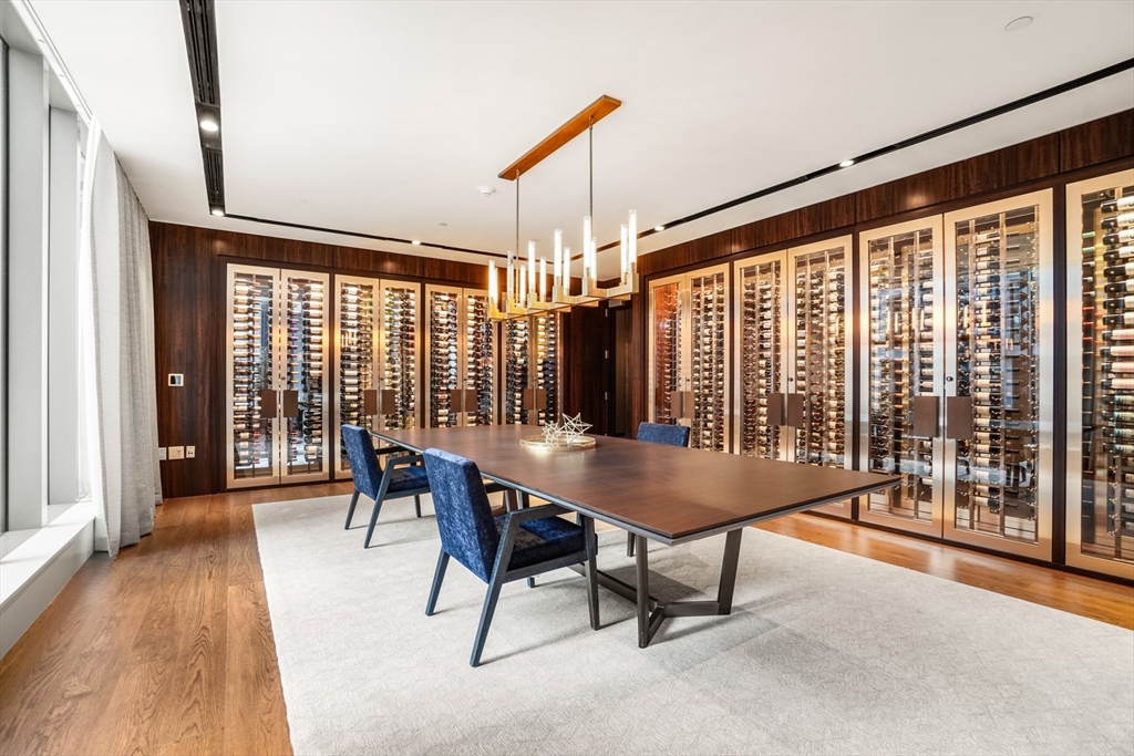 133 Seaport Blvd # 2105