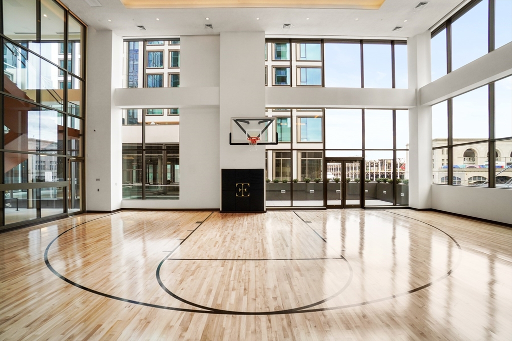 133 Seaport Blvd # 2105