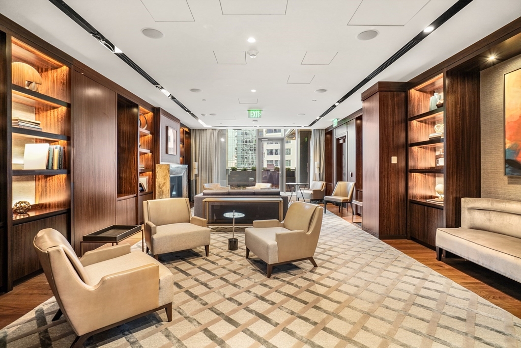 133 Seaport Blvd # 2105