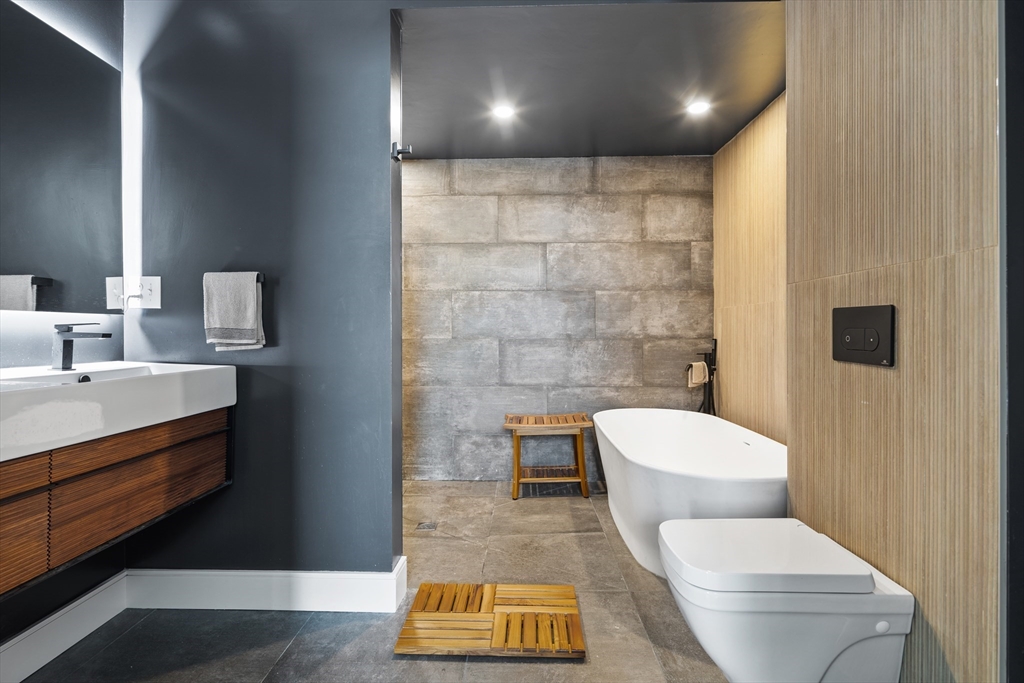 437 D Street # D Unit: 3 D