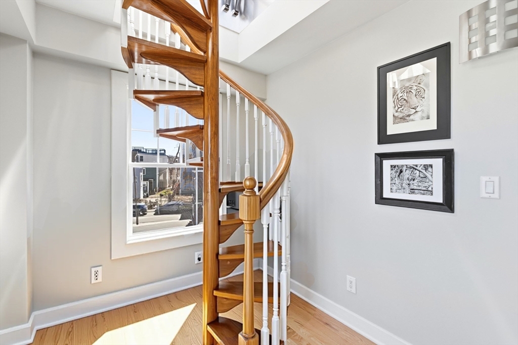 35 Middle St. # 4