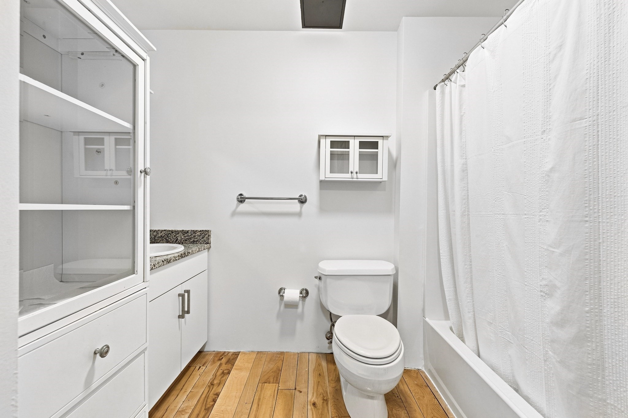 21 Wormwood St. # 323