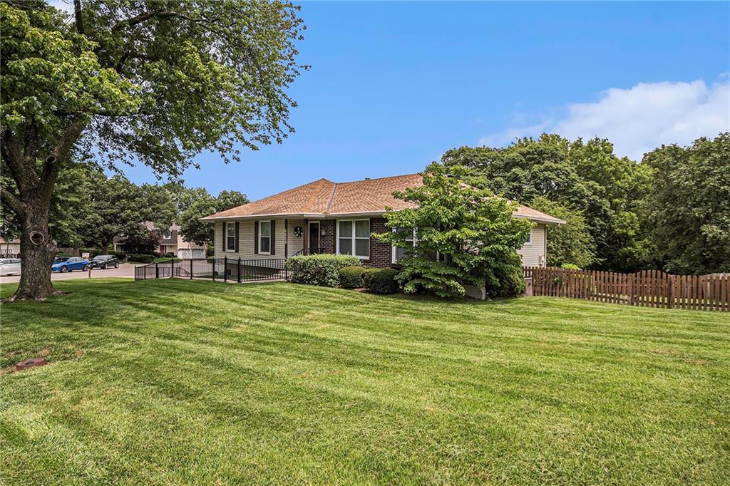 6119 Cottonwood Drive