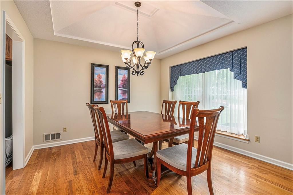 6119 Cottonwood Drive