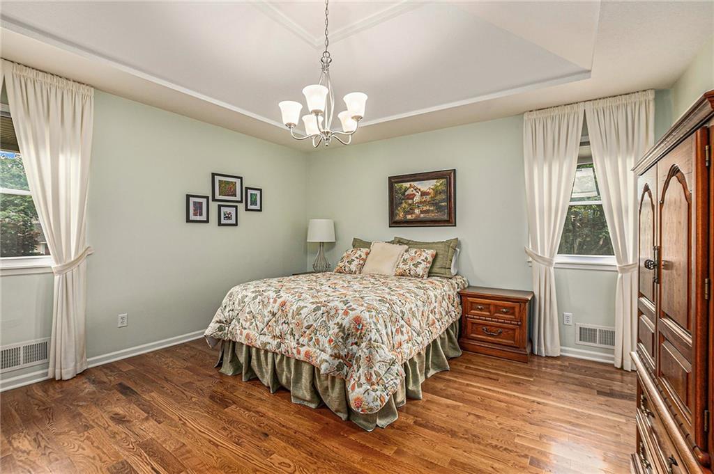 6119 Cottonwood Drive
