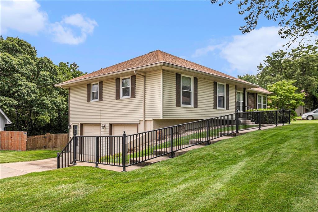 6119 Cottonwood Drive