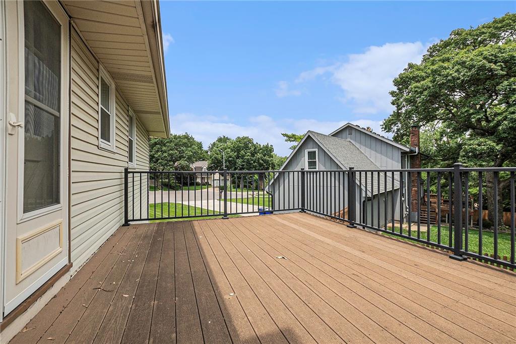 6119 Cottonwood Drive