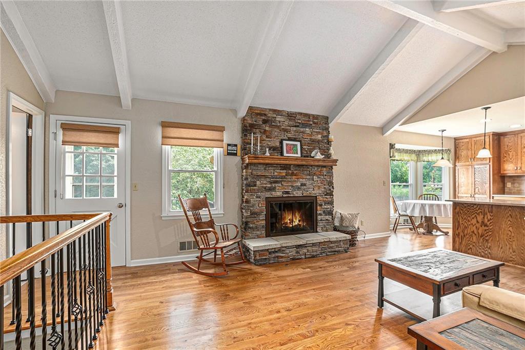 6119 Cottonwood Drive