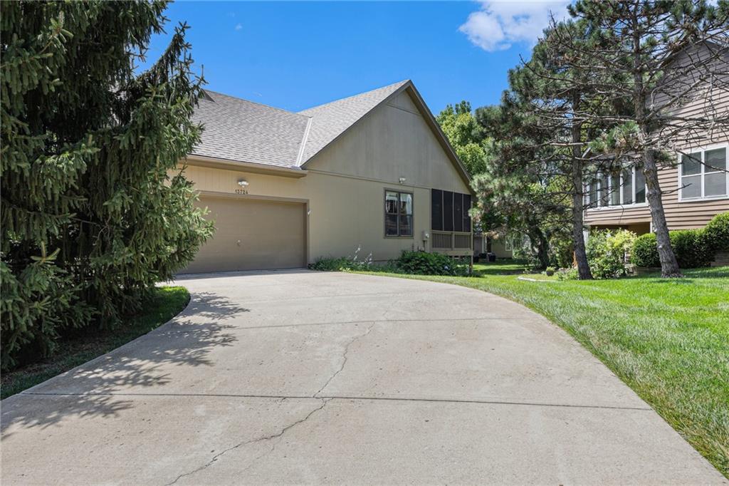 13724 Pembroke Circle