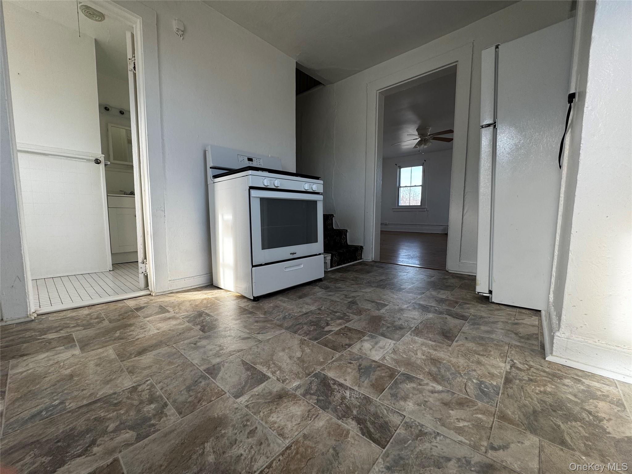 239 W Main Street Unit: 3