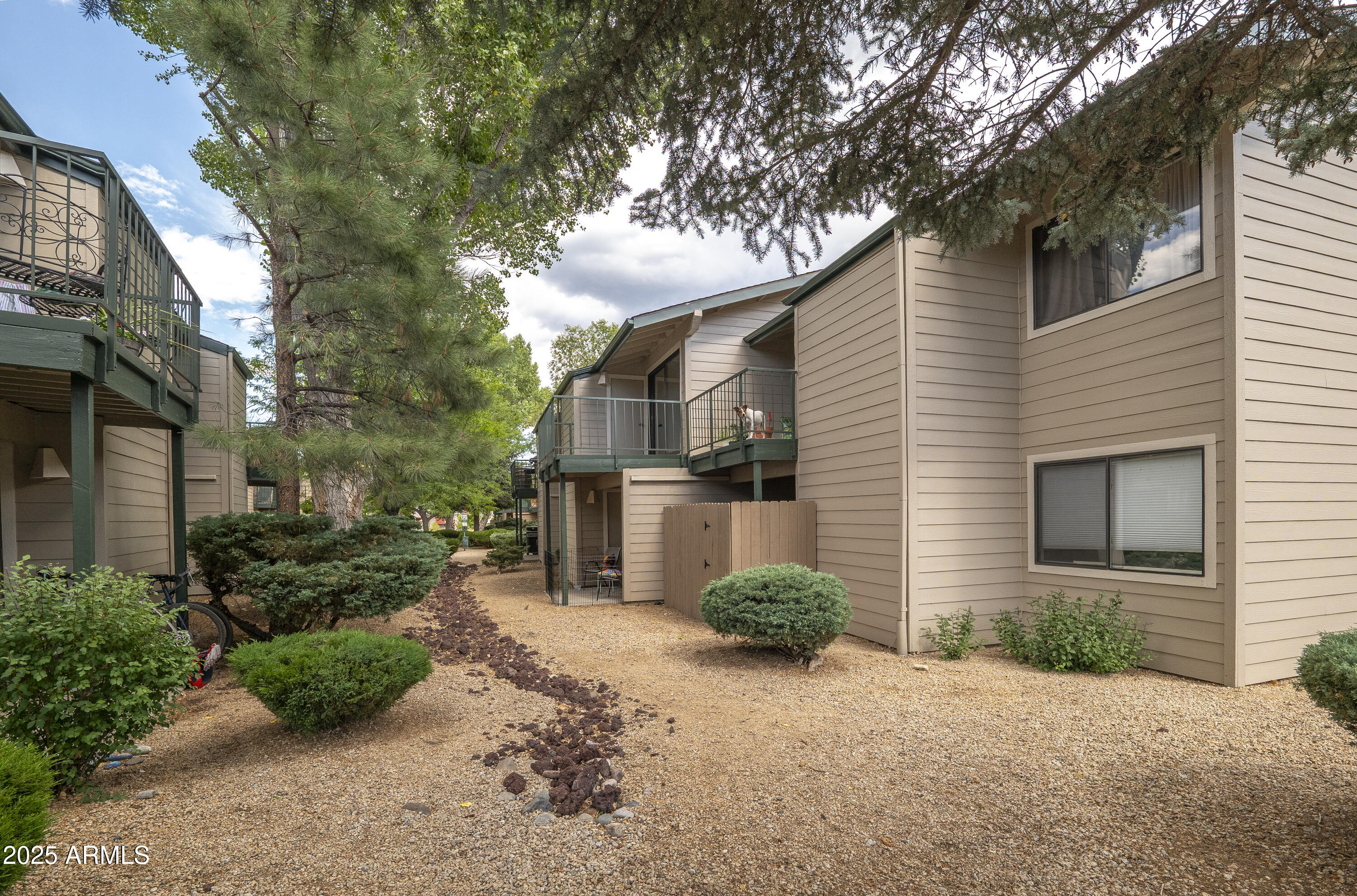 3200 S LITZLER Drive 22-236